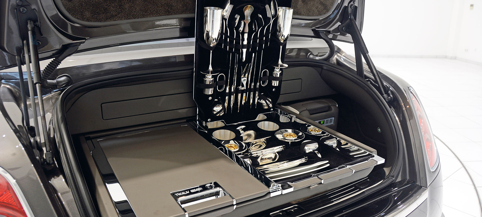 STARTECH Bentley Mulsanne Interior Refinement Picnic